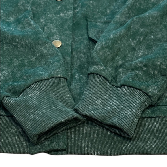 Washed Shacket Size Small Green Snap Button Closure Front Snap Pockets Casual - Picture 8 of 12